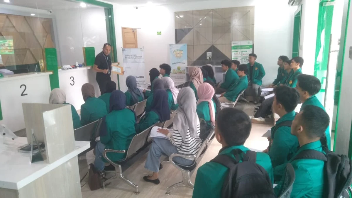 Tour Office Gadai Experience part 2, PT Pegadaian Cabang Sumedang dengan Mahasiswa FEB Unsap