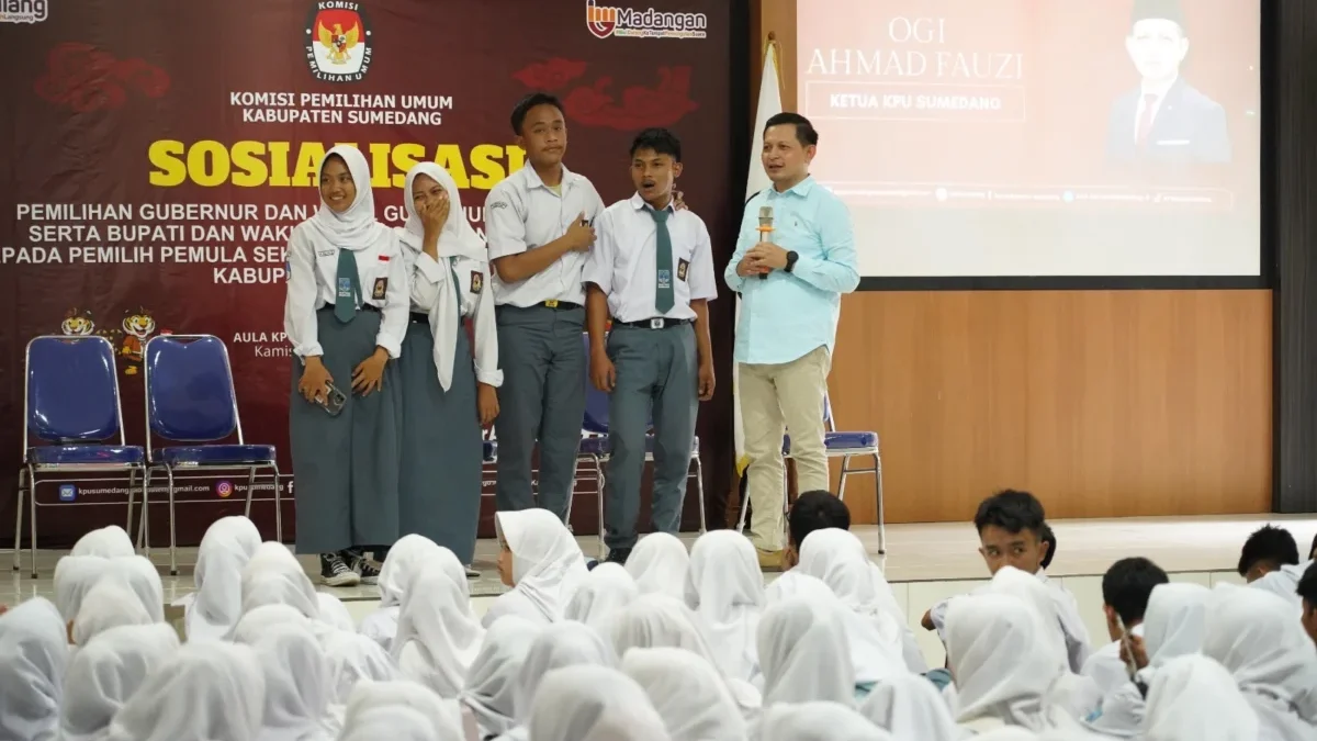 KPU Ajari Siswa Demokrasi dan Pemilu