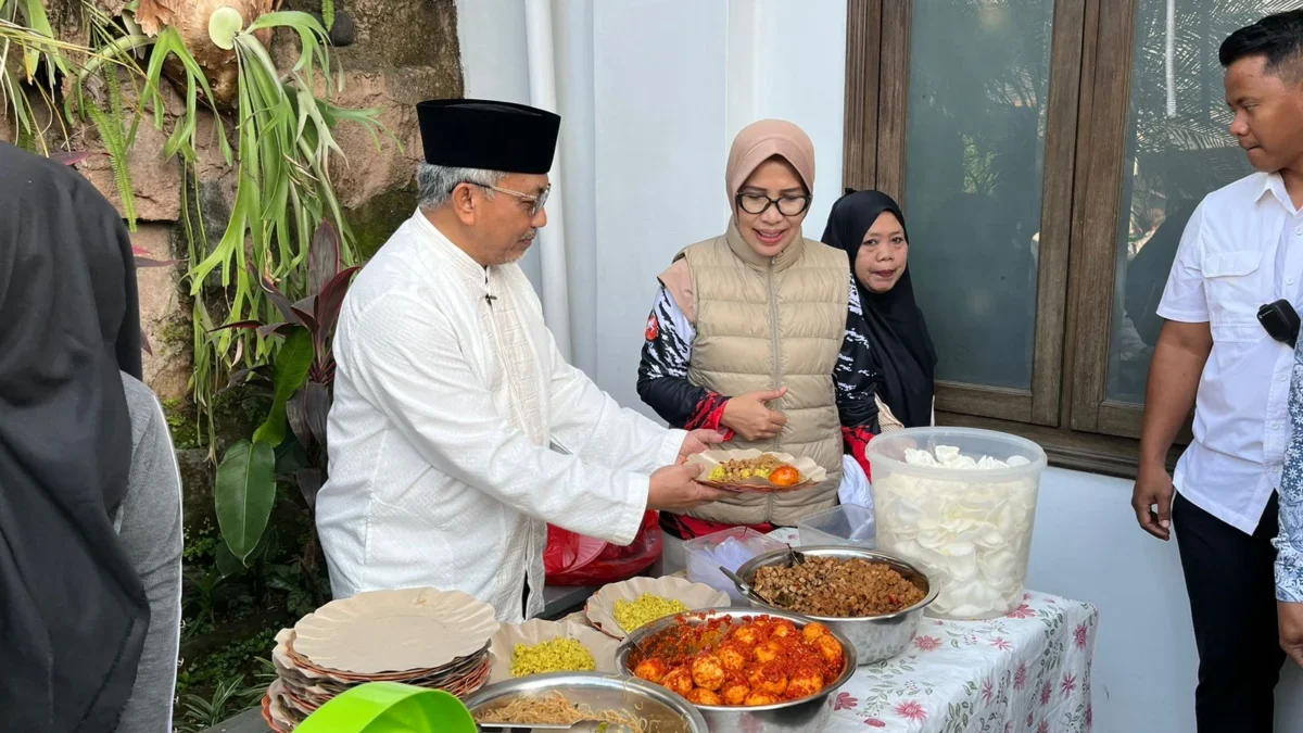 Eni Ngaku Gugup dan Bangga saat Bertemu dan Sarapan Bareng Cagub Jabar Ahmad Syaikhu