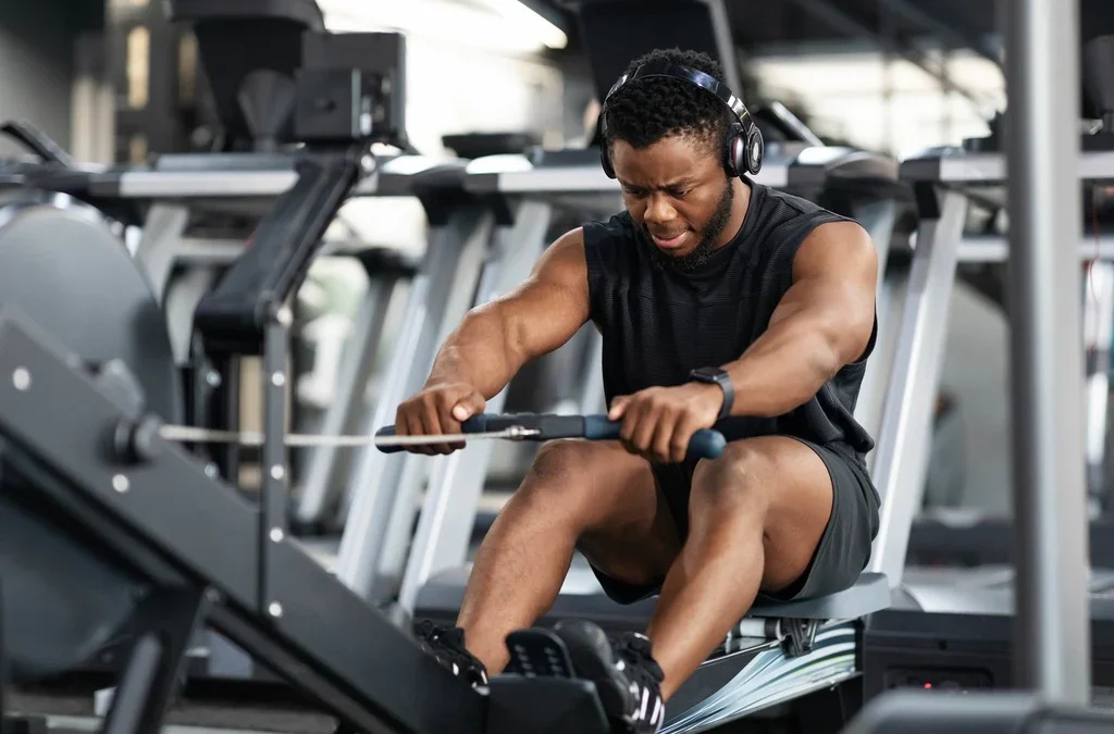 Latihan Dengan Rowing Machine Menawarkan Berbagai Manfaat Kesehatan