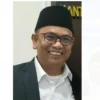 BERIKAN BEASISWA: Ketua Umum Dewan Pengurus Pusat (DPP) Apkasindo, Gulat Manurung.