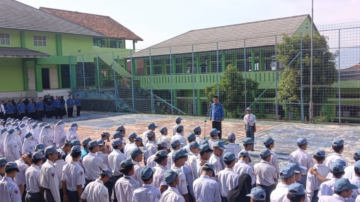 KHIDMAT: Peserta Upacara Hari Kesaktian Pancasila di MAN 1 Sumedang.