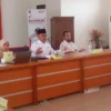 PAPARKAN: Kadis Kesehatan Aceng Solahudin memaparkan soal penurunan angka stunting dalam acara Rakor Publikasi