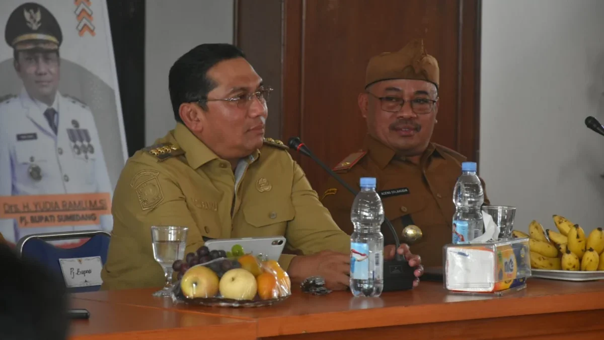 APRESIASI: Pj Bupati Sumedang, Yudia Ramli pada saat acara Pembinaan dan Evaluasi SAKIP di Aula Dinas Kesehata