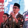 TEGASKAN: Ketua GP Ansor Kabupaten Sumedang Acep Komarudin Hidayat saat menyampaikan sambutan saat kegiatan Ko