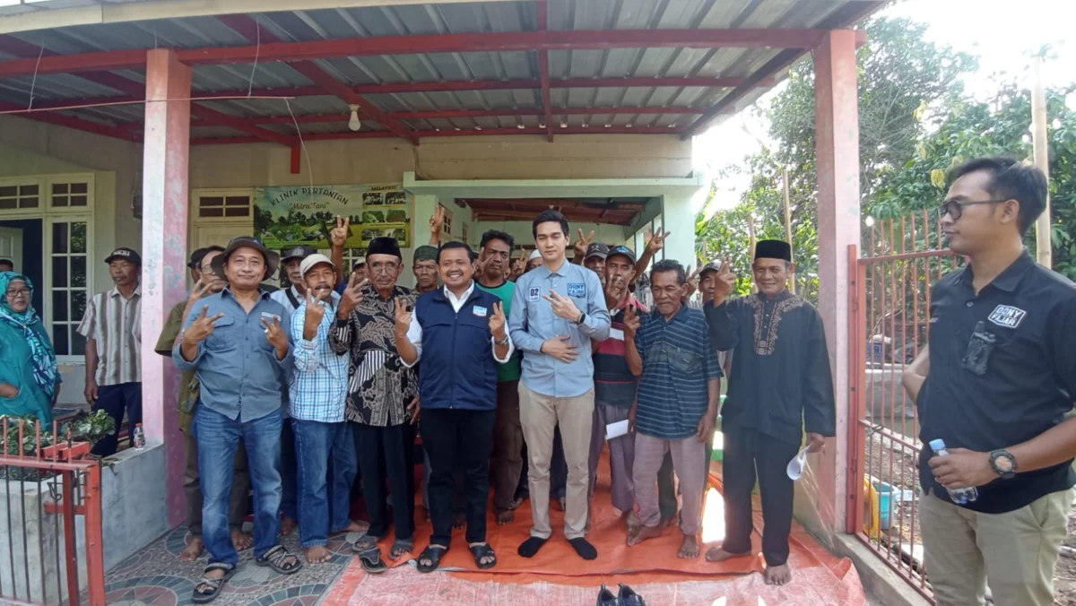 FOTO BERSAMA: Pasangan calon bupati dan wakil bupati Sumedang untuk pilkada 2024, Dony Ahmad Munir dan Fajar A