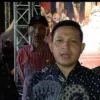 SOSIALISASI: Ketua KPU Sumedang Ogi Ahmad Fauzi saat diwawancara awak media, baru-baru ini.