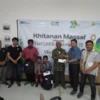 PLN UP3 Sumedang Melalui YBM PLN Gelar Khitanan Massal Untuk 20 Anak Yatim dan Dhuafa