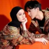 Tips Agar Rumah Tangga Tetap Harmonis Dari Rey Mbayang dan Dinda Hauw