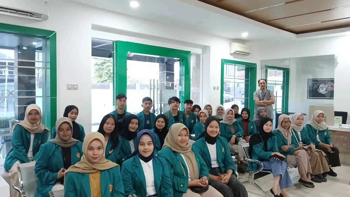 PT Pegadaian Cabang Sumedang melaksanakan Tour office gadai experience session 8 bersama mahasiswa UNSAP FEB A