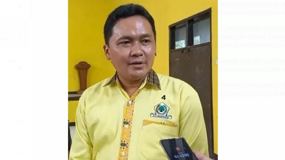 SOROTI: Ketua Fraksi Partai Golkar DPRD Sumedang, Asep Kurnia saat diwawancara wartawan, baru-baru ini.