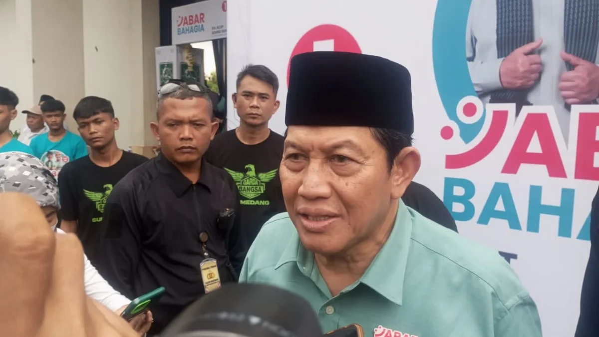 PROGRAM: Kiai Acep Adang Ruhyat saat diwawancara awak media seusai menghadiri konsolidasi pemenangan PKB di Ge