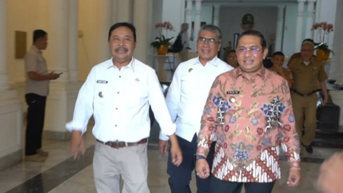 KOMITMEN: Pj Bupati Sumedang Yudia Ramli saat penerimaan kunjungan Wakil Menteri Lingkungan Hidup RI Diaz Hend