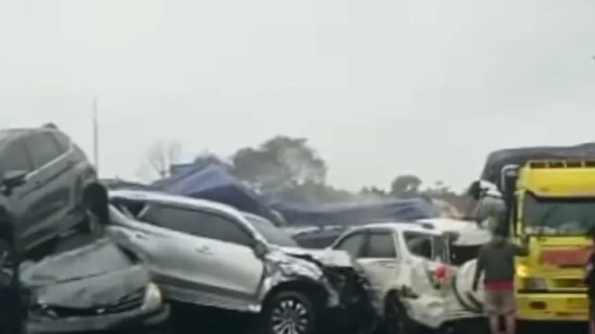 Kecelakaan beruntun di tol purbaleunyi KM 92