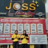 BERI LAYANAN: Joss Laundry bisnis cuci pakaian yang berada di Jalan Kartini No. 02, Sumedang.