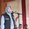 IMBAU: Sekretaris Daerah Kabupaten Sumedang Tuti Ruswati saat memberikan sambutan di PPS, baru-baru ini.