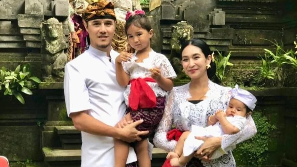 Happy Salma Bongkar Kebahagiaan Pernikahan Tjokorda Bagus Dwi Santana Kerthyasa