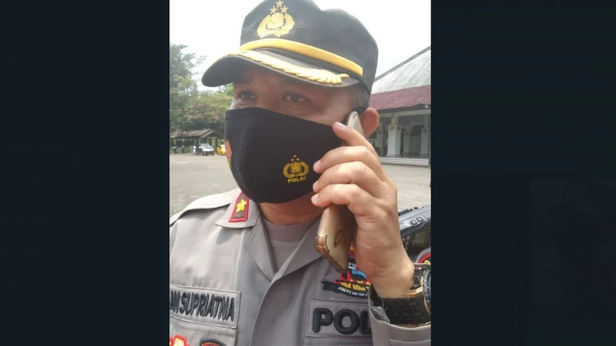 ANTISIPASI: Kabag Ops Polres Sumedang, Kompol Aan Supriatna saat pengamanan di wilayah Jatinangor, baru-baru i