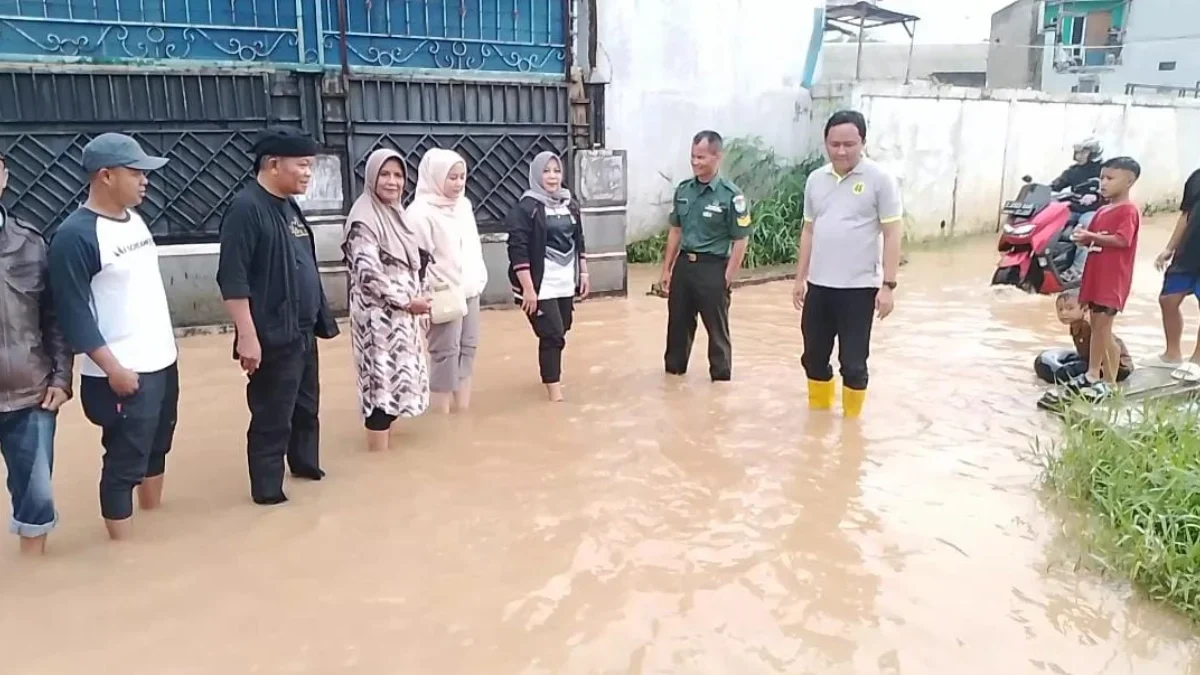 Ketua Fraksi Partai Golkar Kabupaten Sumedang, Asep Kurnia, bersama Riki Kadarsyah, S.I.Kom (PAN), Lady Puspit