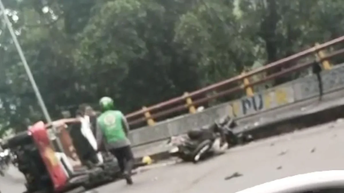 Kecelakaan di Jalan Cadas Pangeran Viral di Media Sosial, Video Korban Tergeletak Hebohkan Warganet