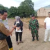 DESAK: Ketua Komisi 1 DPRD Kabupaten Sumedang, Asep Kurnia saat meninjau lokasi banjir di Dusun Cikalama, baru