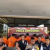 DIJERAT: AKBP Joko Dwi Harsono saat konferensi pers kasus narkoba di Polres Sumedang, Kamis (5/12).