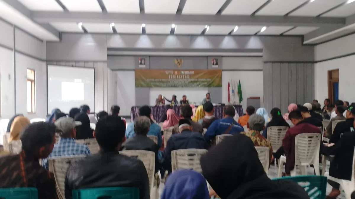 Berlangsung di aula Desa Sindangpakuon, Kecamatan Cimanggung. Pada Sabtu (24/12/2024), sosialisasi kajian Land