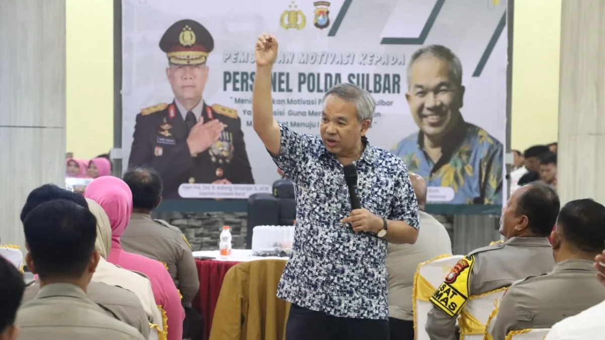 Pakar Komunikasi Dr Aqua Dwipayana Lanjutkan Sharing Komunikasi dan Motivasi di Polres Polewali Mandar