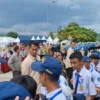 ANTUSIAS: Presiden RI Prabowo Subianto saat peresmian PLTA Jatigede disambut para ratusan siswa, Senin (20/1).