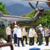 PIMPIN: Pangdam III/Siliwangi, Mayjen TNI Dadang Arif Abdurahman saat pengamanan kunjungan kerja Presiden RI P