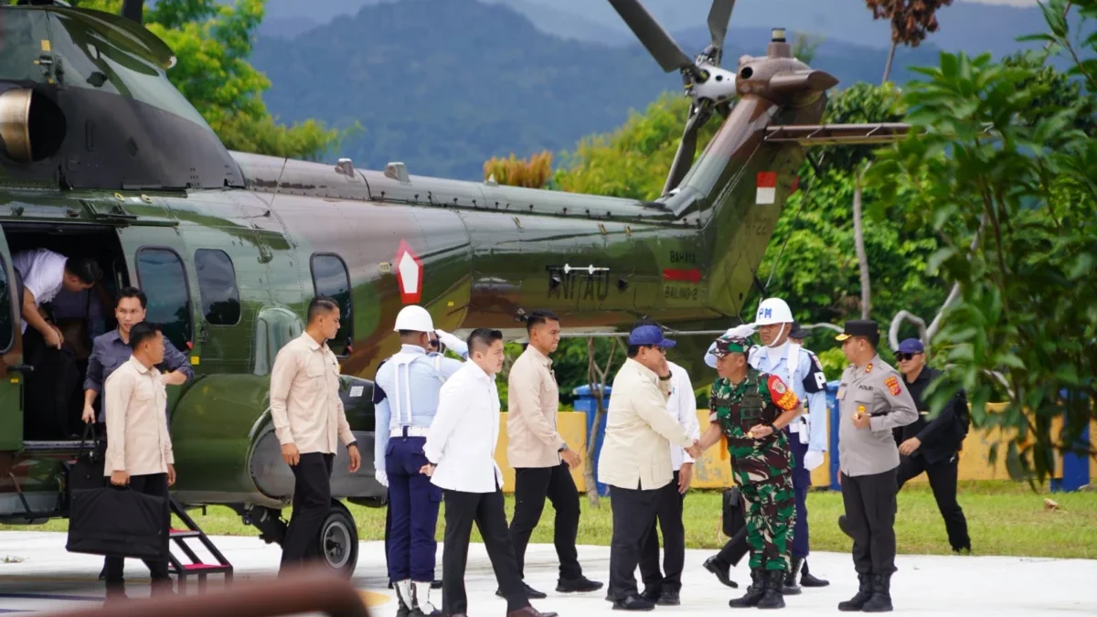 PIMPIN: Pangdam III/Siliwangi, Mayjen TNI Dadang Arif Abdurahman saat pengamanan kunjungan kerja Presiden RI P