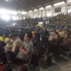 ANTUSIAS: Ratusan guru saat mengikuti kegiatan Gebyar Guru Hebring di Gor Tadjimalela, Kamis (30/1).ANTUSIAS: