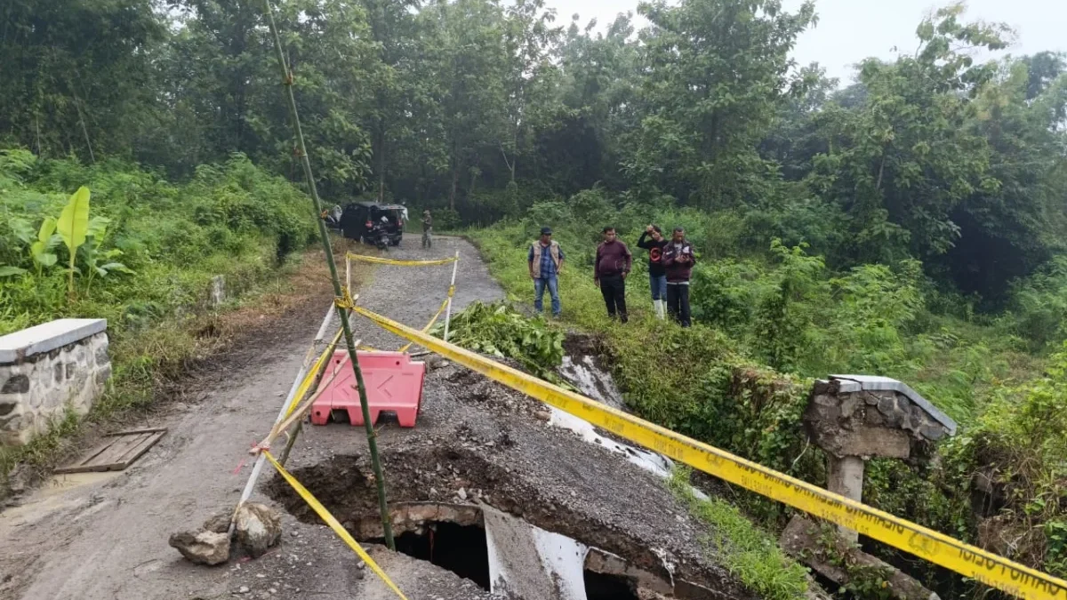 Kedatangan Alat Berat untuk Perbaikan Jalan Haurpapak Ditunda, Warga: Semoga Besok Bisa Aksi