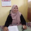 OPTIMIS: Kepala SMPN 7 Sumedang, Rini Kusmayanti, S.Pd., saat memaparkan penerapan Tujuh Program Kebiasaan Ana