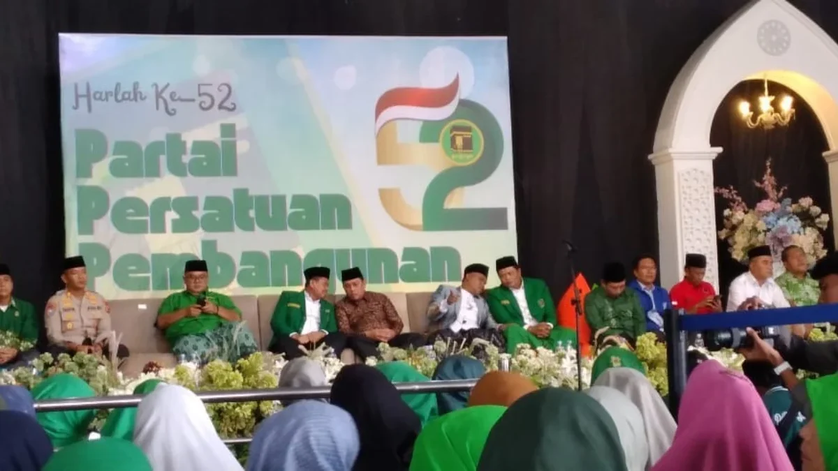 EVALUASI: Bupati Sumedang terpilih Dony Ahmad Munir saat menghadiri Harlah PPP ke 52 di Gedung Nusantara, baru