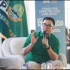 OPTIMIS: Ketua DPC PKB Sumedang Taufiq Nurohim saat memberikan arahan kepada simpatisan dan kader, Selasa (11/