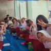 ANTUSIAS: Sejumlah siswa SDN Sindangraja Kecamatan Sumedang Utara saat mengikuti Protumbox di sekolahnya, kema