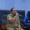 SELESAI: Pj. Bupati Sumedang Yudia Ramli saat menyampaikan salam perpisahan di hadapan para camat, lurah dan k