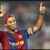 Legenda Kembali! Ronaldinho Tampil di Iklan Shopee, Netizen Nostalgia Gol Ikoniknya