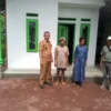 SERAHKAN: Penjabat (PJ) Kepala Desa Cipamekar, Asep Dadang saat peresmian Rutilahu, baru-baru ini.