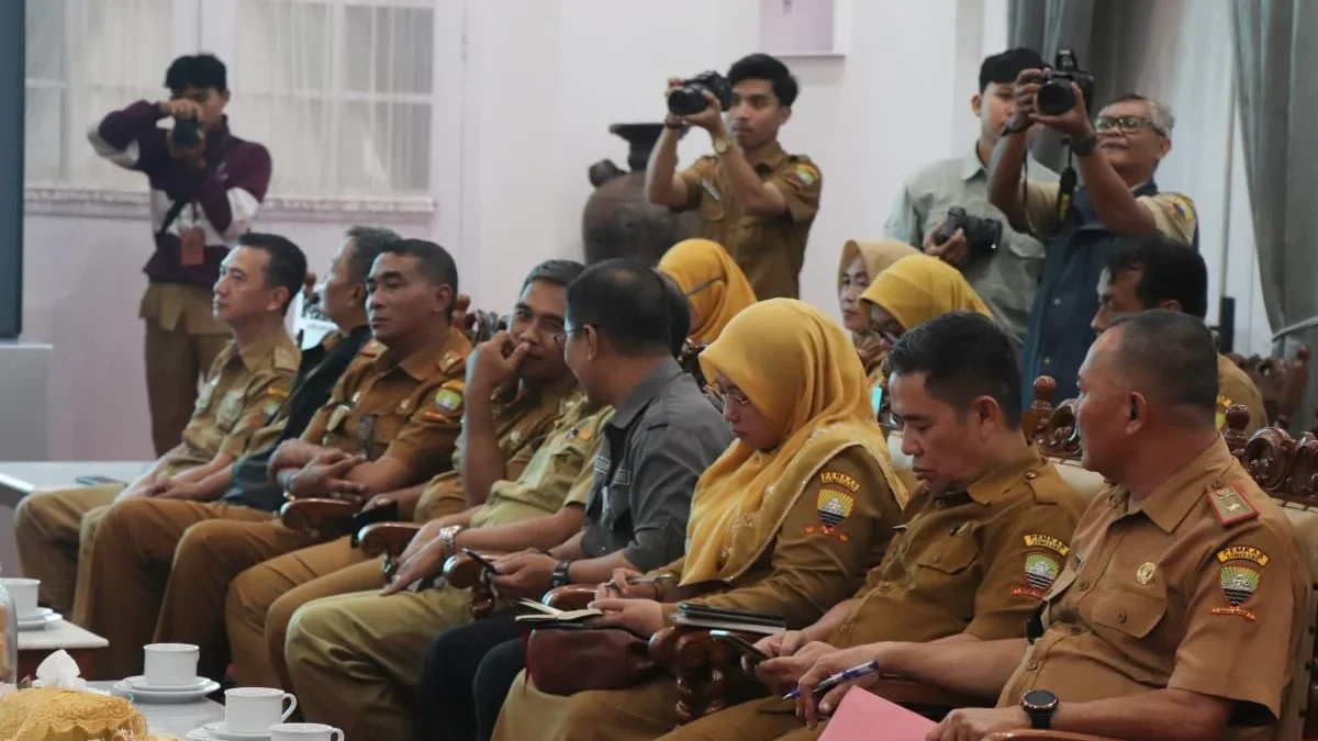 ATUR STRATEGI: Pemkab Sumedang bersama Forkopimda saat Rakor stabilitas harga bahan pokok dan ketahanan pangan