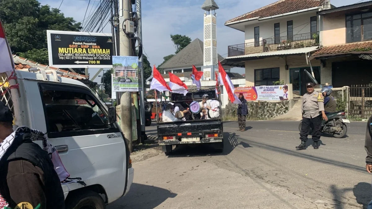 MERIAH: Pawai Syi\'ar dan Da\'wah dalam rangka menyambut Bulan Suci Ramadan, kemarin.