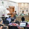 Sekda Jabar Herman Suryatman membuka Forum Konsultasi Publik Dalam Rangka Penyusunan Rancangan Awal RPJMD Prov