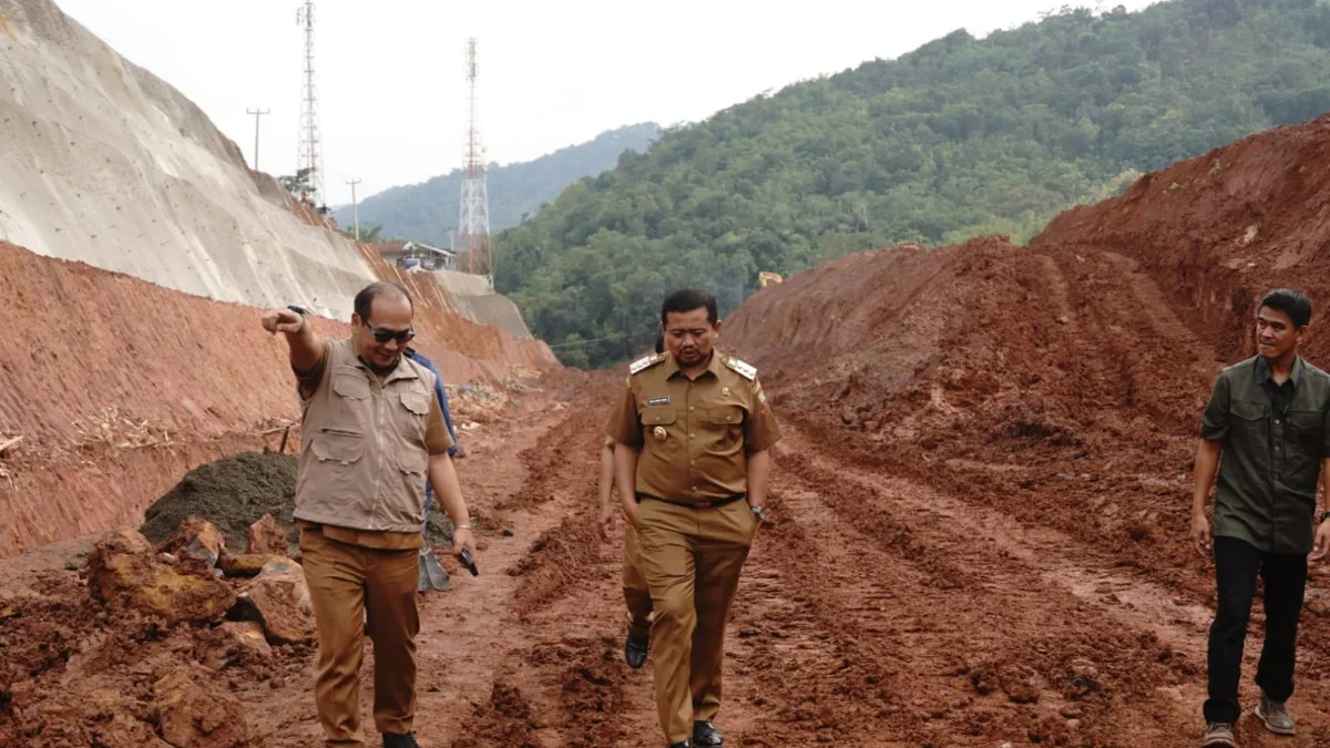 Bupati Sumedang H Dony Ahmad Munur menyebutkan, Jalan Lingkar Uatar Jatigede rencananya akan dinamai dengan Ja