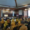 NYIMAK: Para ASN di Kabupaten Sumedang saat diberi arahan dari Bupati dan Wakil Bupati Sumedang, baru-baru ini