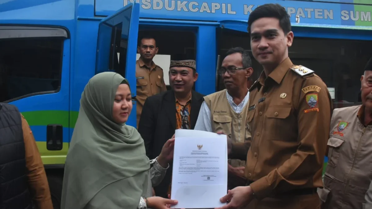 Layanan Pena Emas Permudah Pembuatan NIB Warga Cibugel