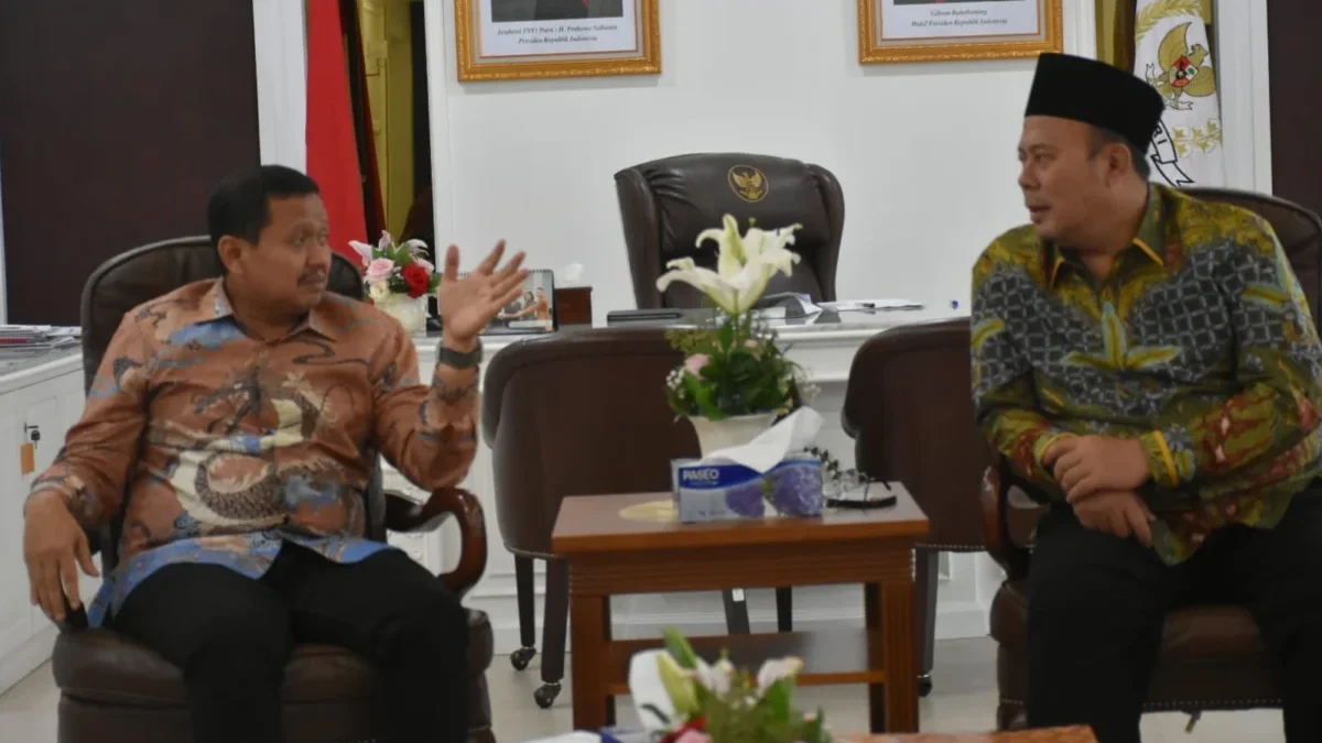 DIALOG: Bupati Dony Ahmad Munir beraudensi dengan Wakil Ketua DPR RI dari Partai Kebangkitan Bangsa Cucun Ahma