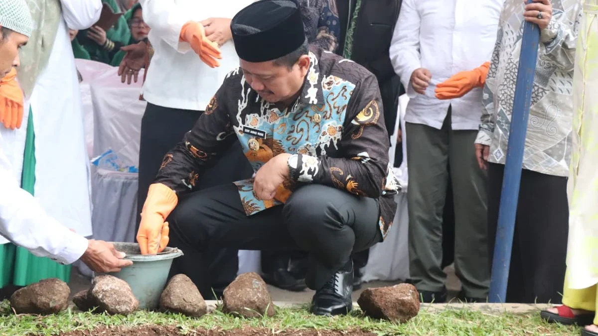 Jadi Nadzir Wakaf Mesjid Ciromed Tanjungsari, Dony Ahmad Munir: Masjid yang Fenomenal dan Monumental