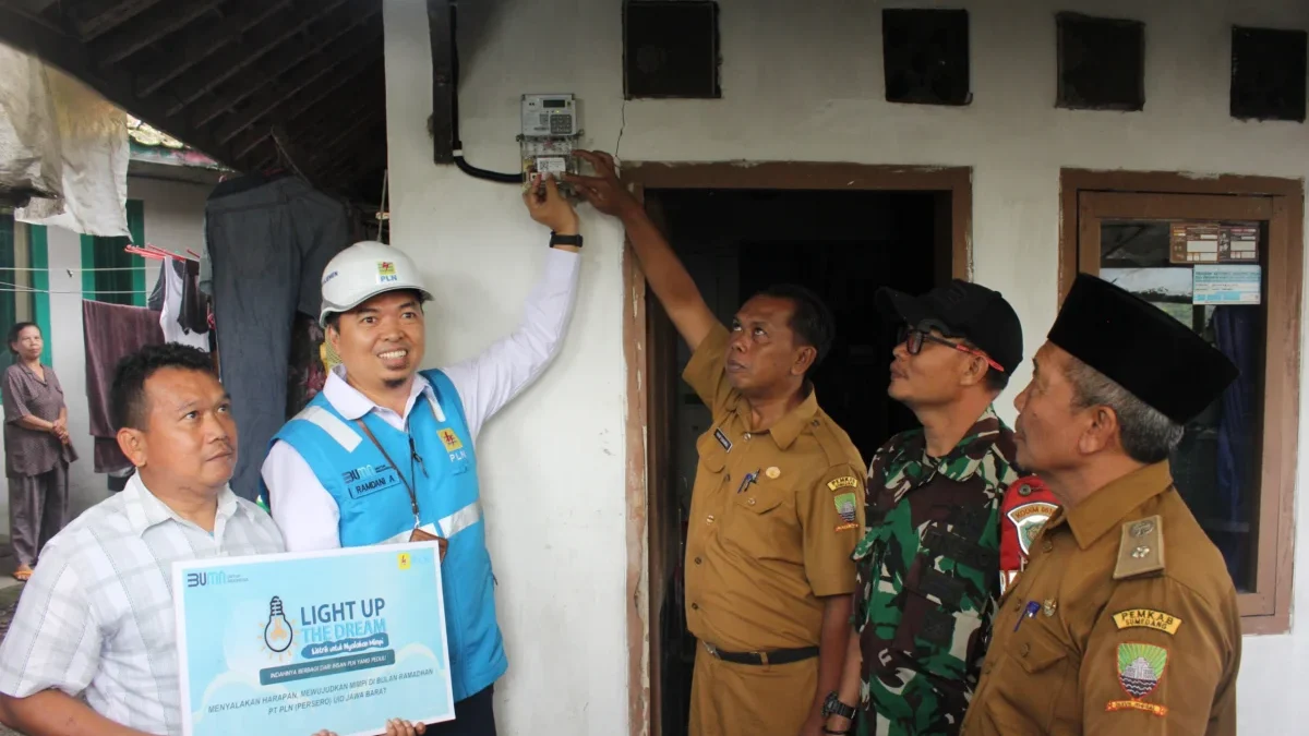 Berbagi Berkah Ramadhan Dengan Sambung Listrik Gratis, PLN Sumedang Tingkatkan Kepedulian Lingkungan 