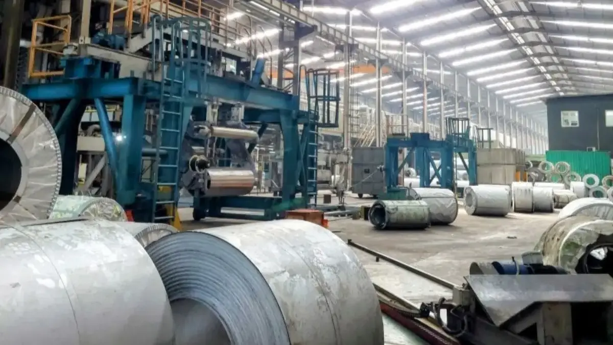 Tantangan Modernisasi di Industri Baja: Studi Kasus PT Bumi Kaya Steel Industries
